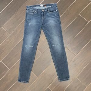Sneak peak low rise distressed skinny jeans size 11